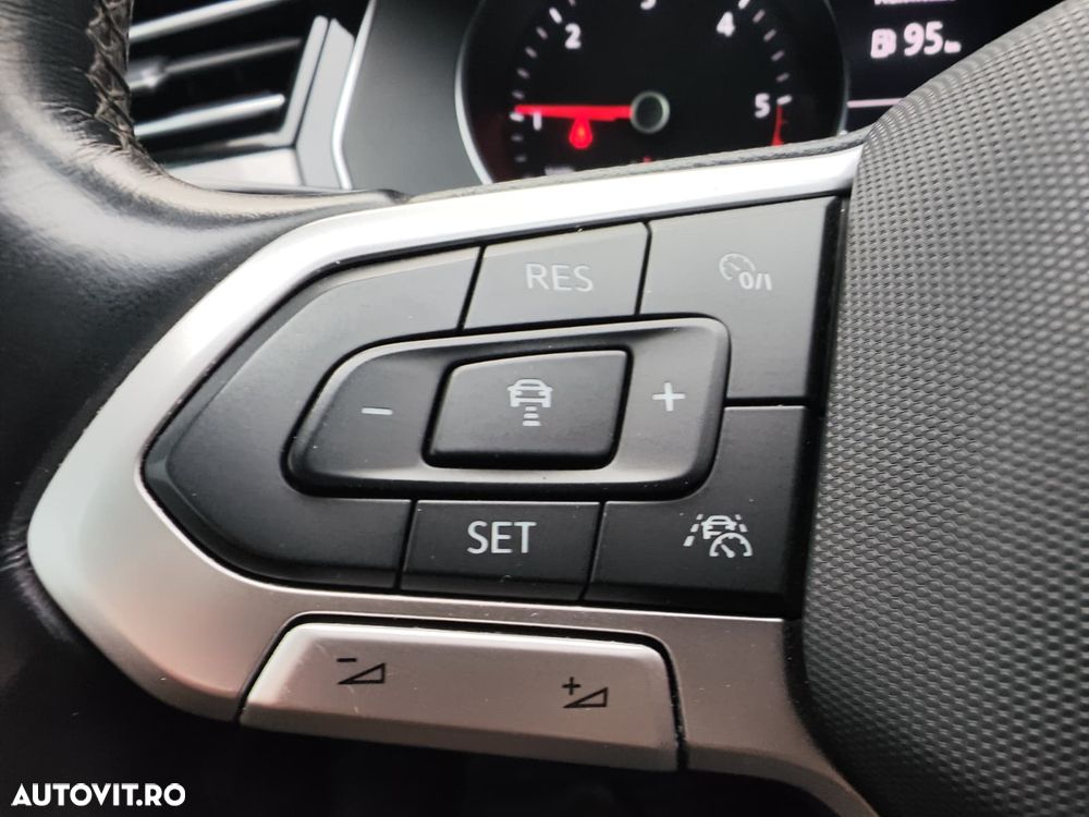 Volkswagen Passat - 23