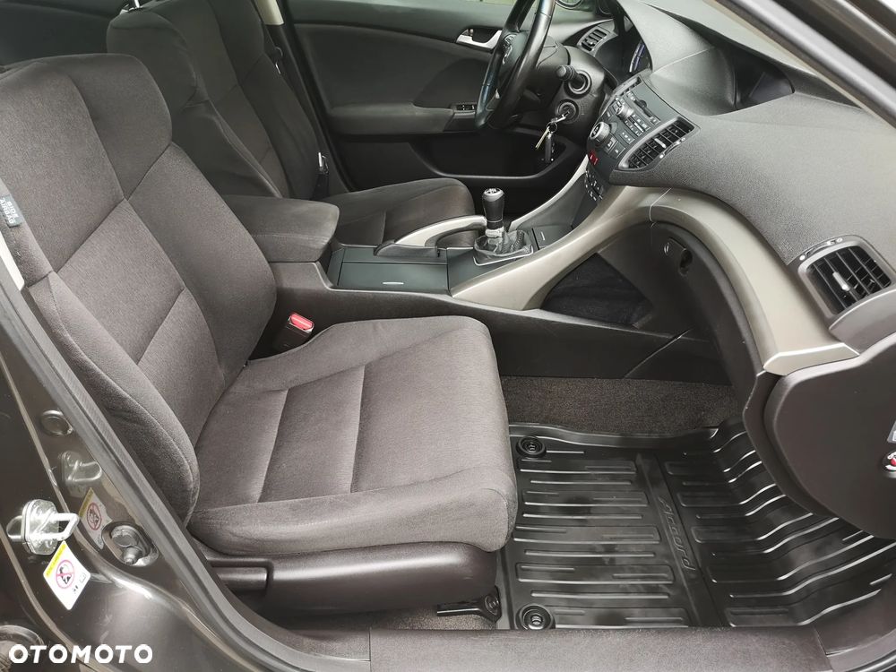 Honda Accord 2.0 Elegance - 22