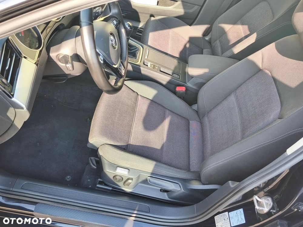 Volkswagen Passat 2.0 TDI (BlueMotion Technology) Highline - 13