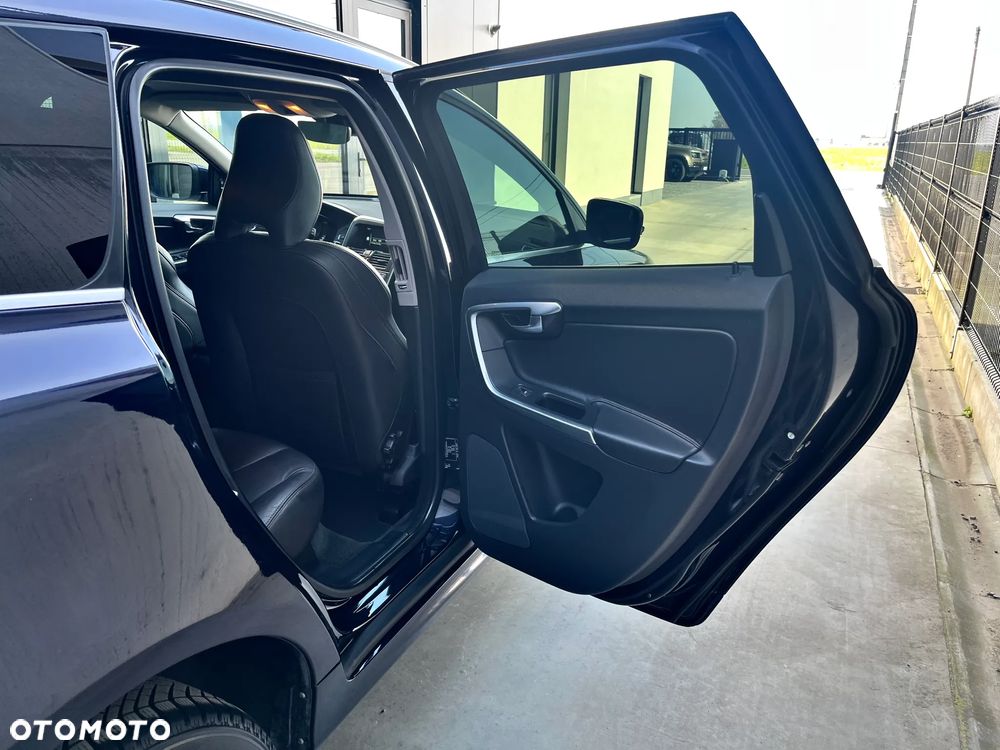 Volvo XC 60 D3 Geartronic Summum - 34