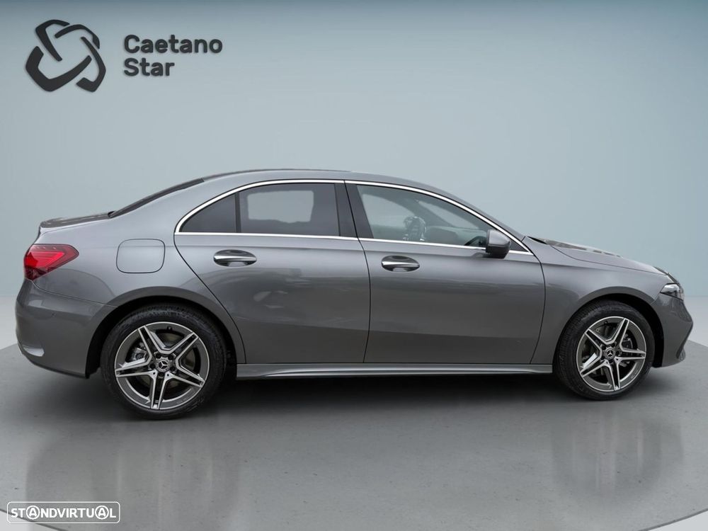 Mercedes-Benz a-250-limousine e - 7