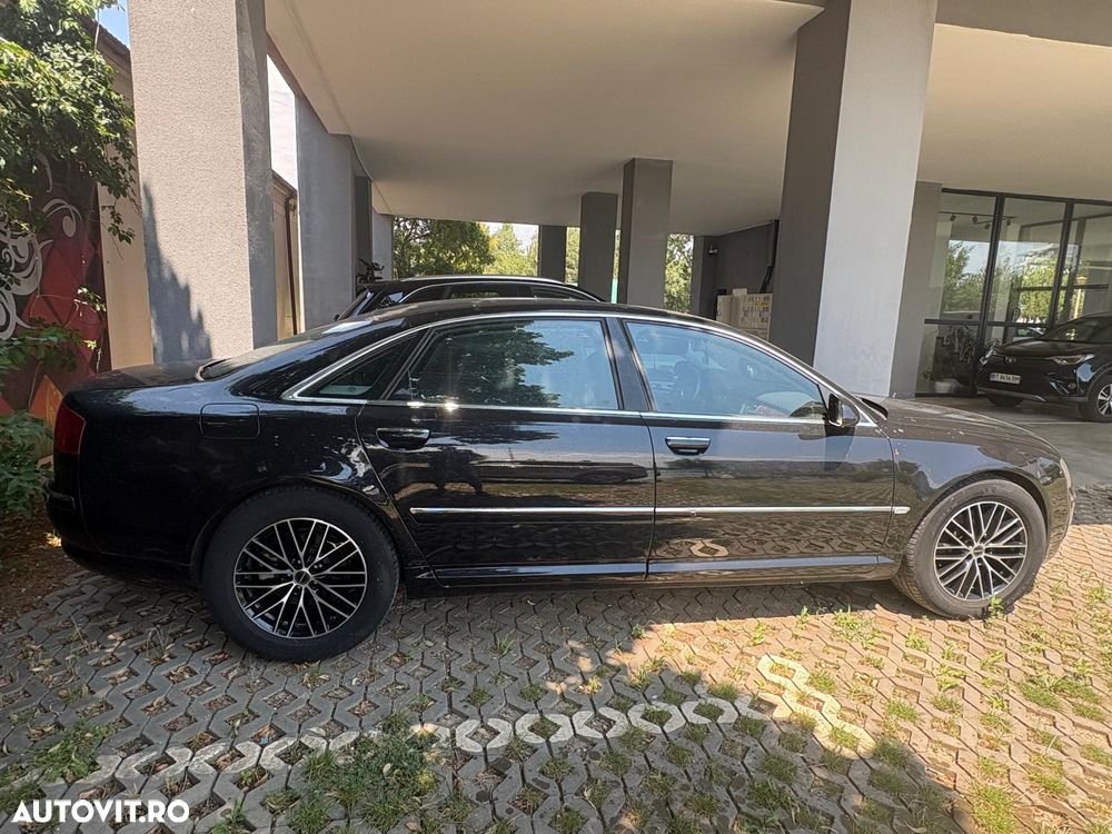Audi A8 - 30