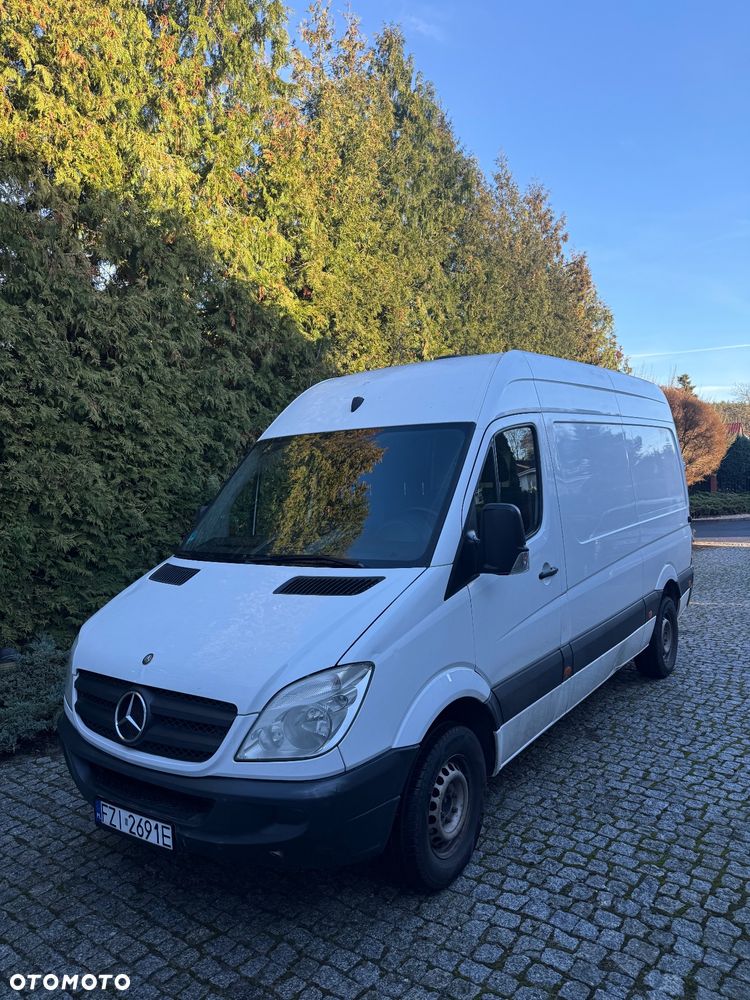 Mercedes-Benz Sprinter - 1