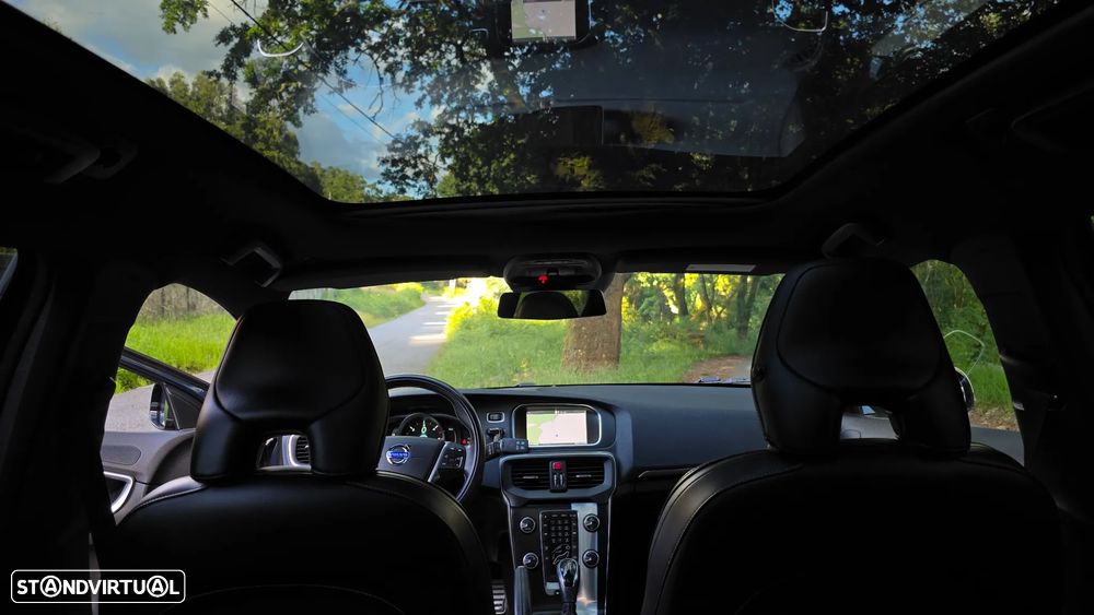 Volvo V40 1.6 D2 R-Design Powershift - 19