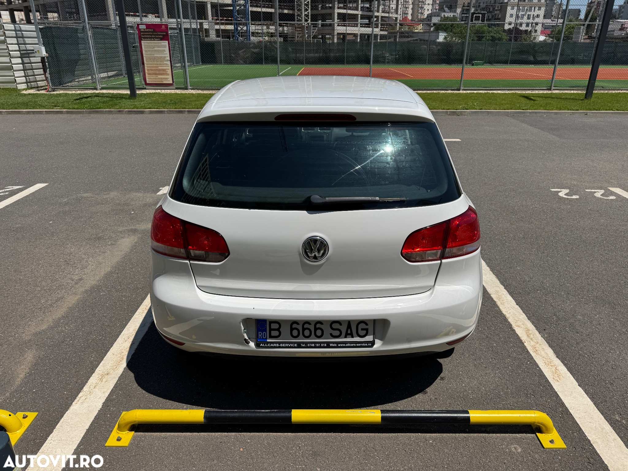 Volkswagen Golf 1.6 TDI DPF Trendline - 5