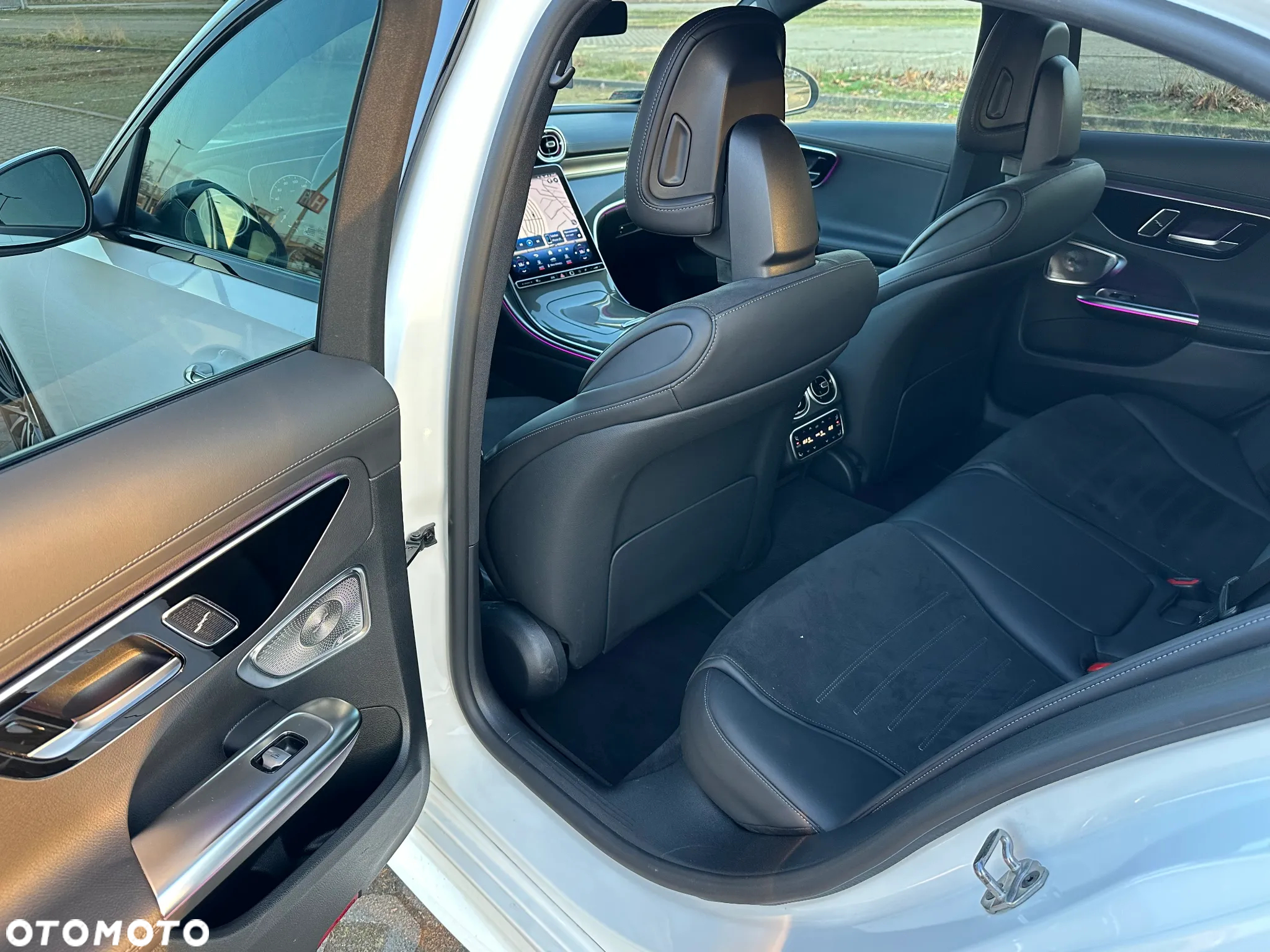 Mercedes-Benz Klasa C 220 d 9G-TRONIC AMG Line - 13
