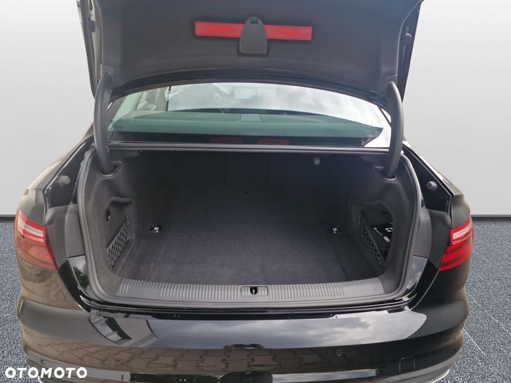 Audi A4 Limousine - 17