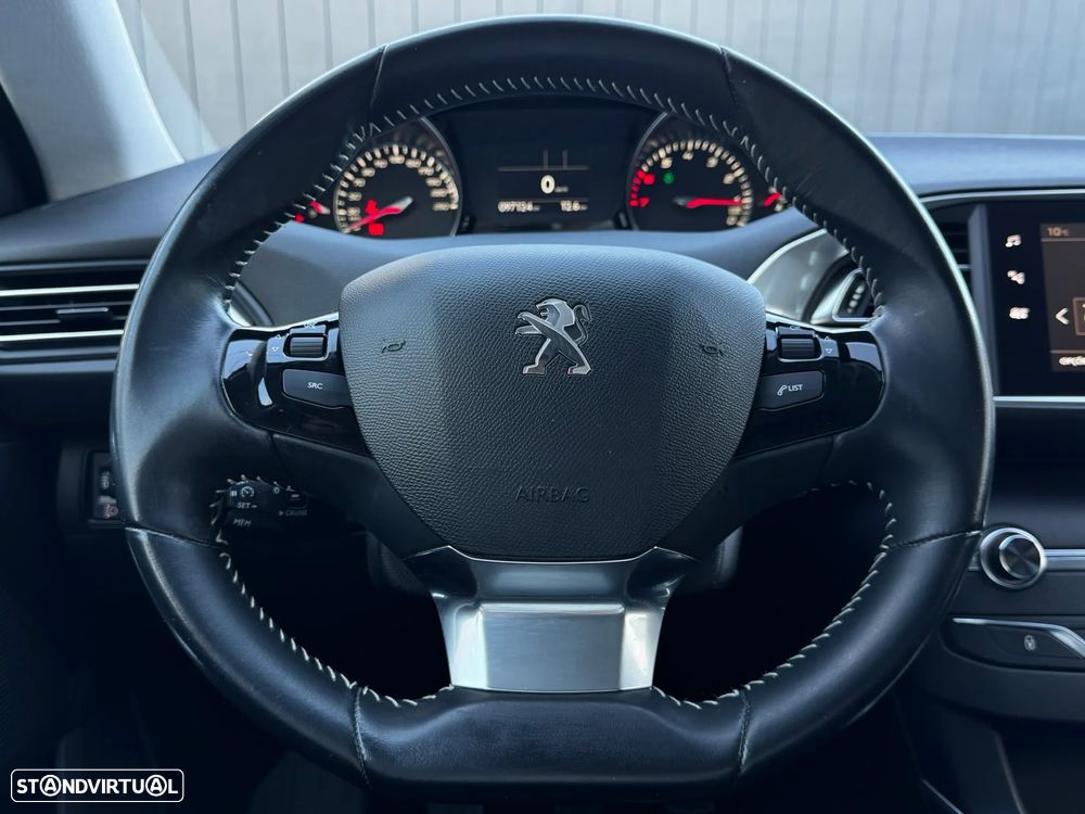 Peugeot 308 1.2 PureTech Allure - 14