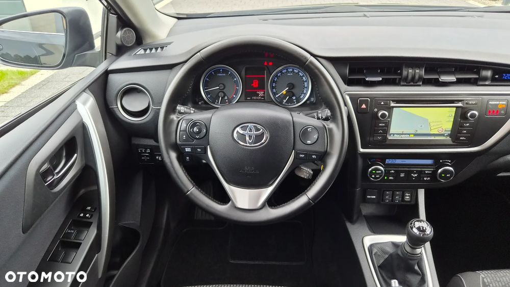Toyota Auris 1.6 Valvematic Edition - 9