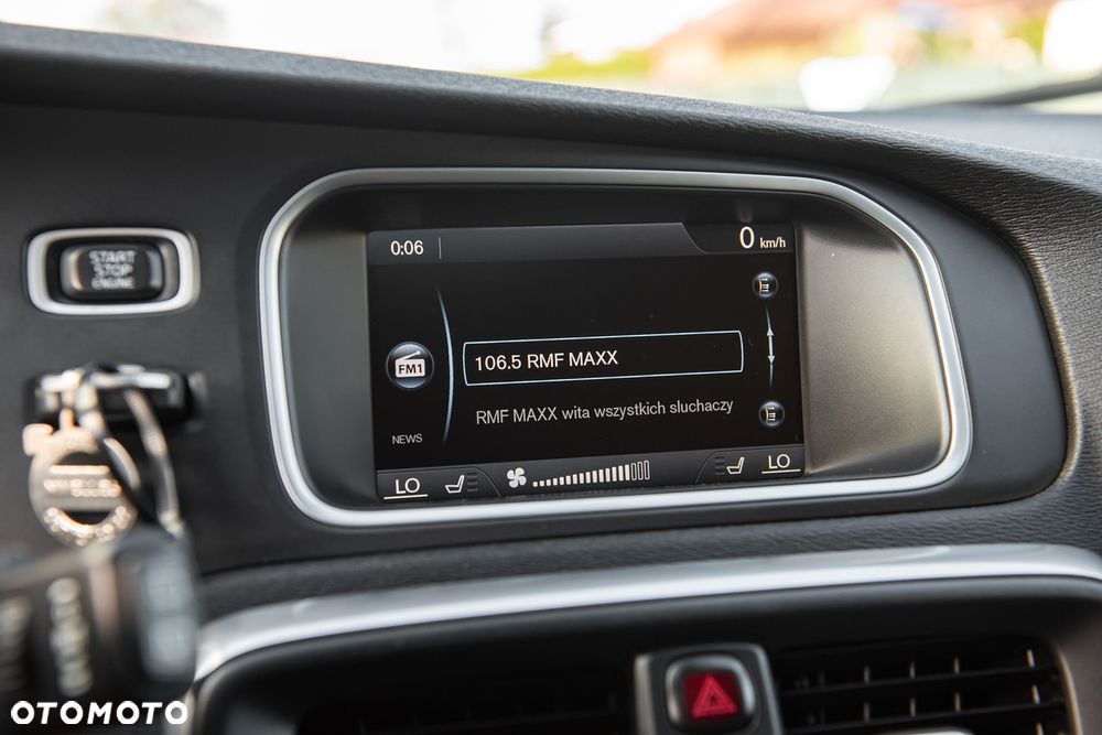 Volvo V40 D3 Geartronic Summum - 20