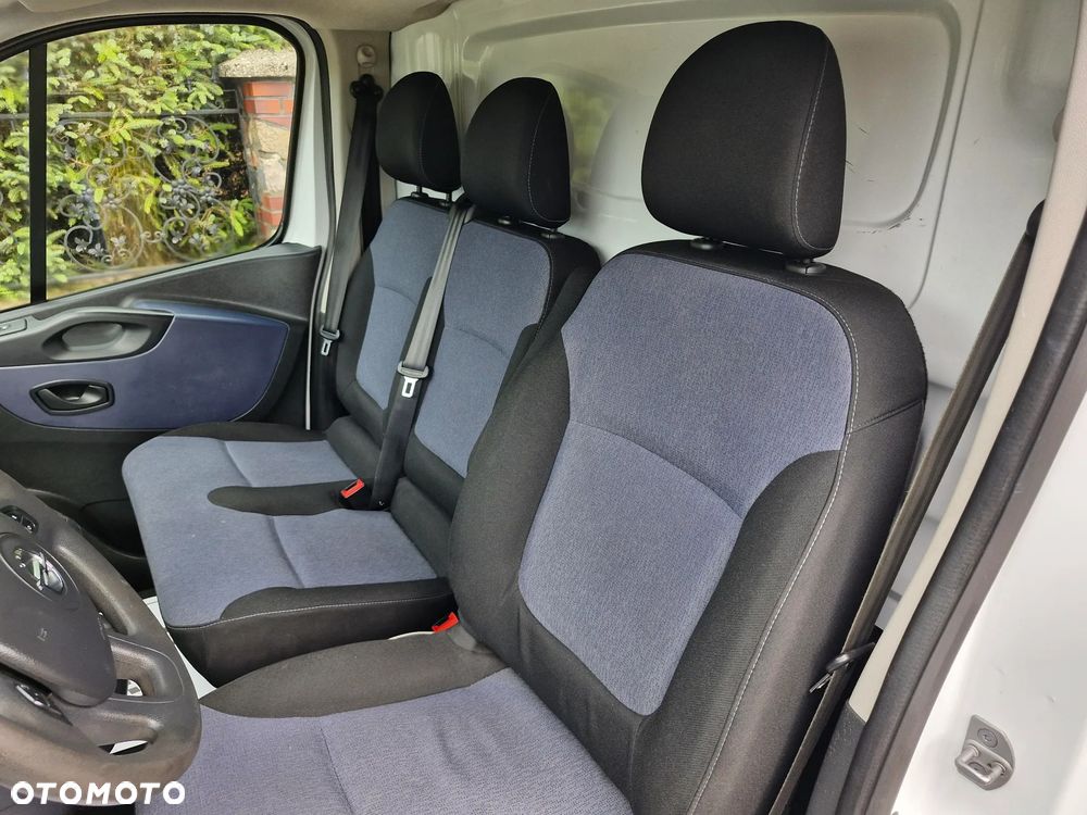 Opel Vivaro - 8