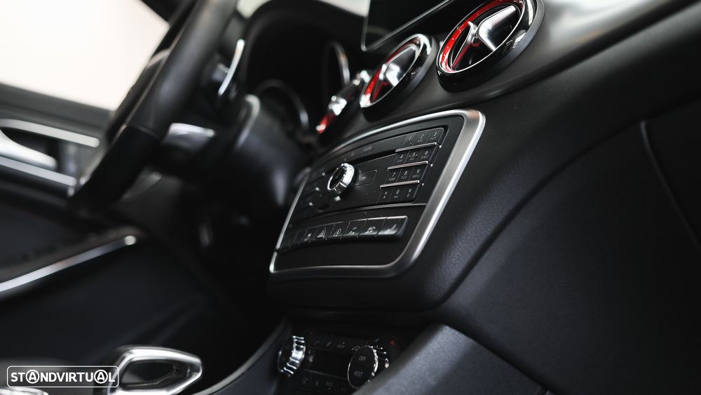 Mercedes-Benz CLA 45 AMG Shooting Brake 4-Matic - 42