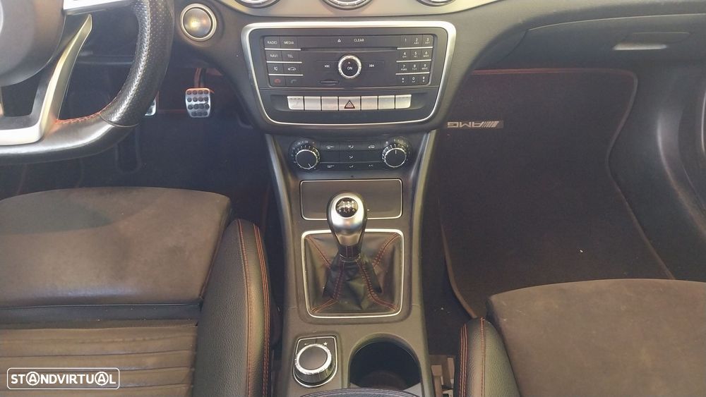 Mercedes-Benz CLA 180 d - 17