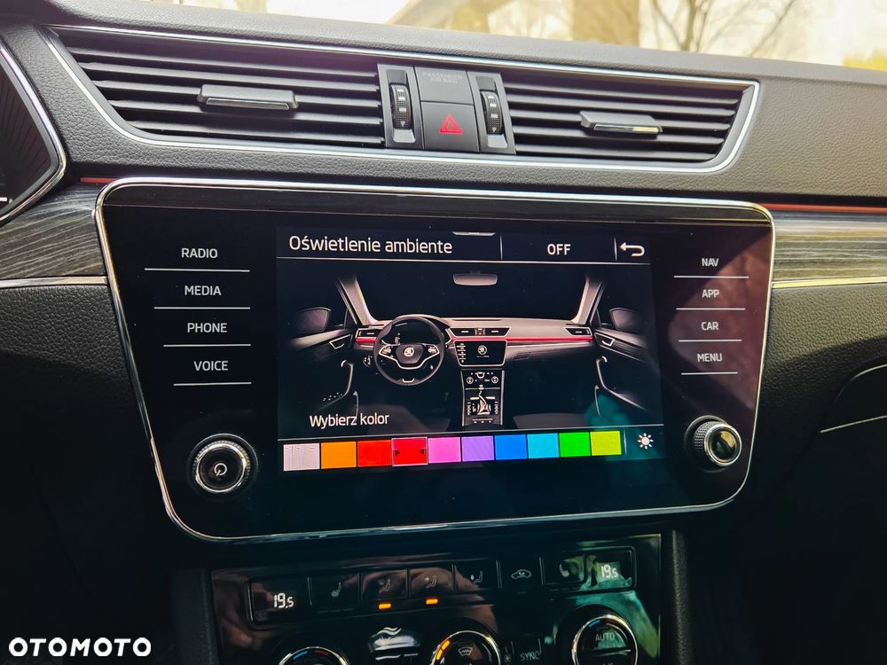 Skoda Superb 2.0 TSI Style DSG - 13