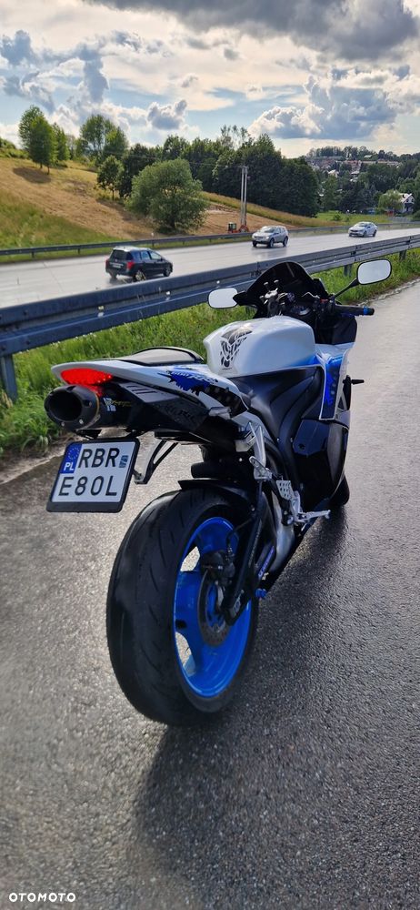 Honda CBR - 4