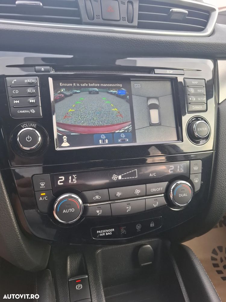 Nissan Qashqai DIG-T Start/Stop Tekna - 17