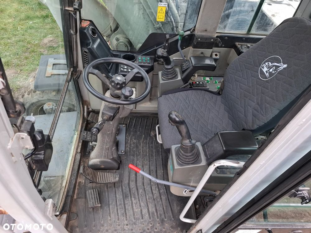 Takeuchi TB1160W - 11