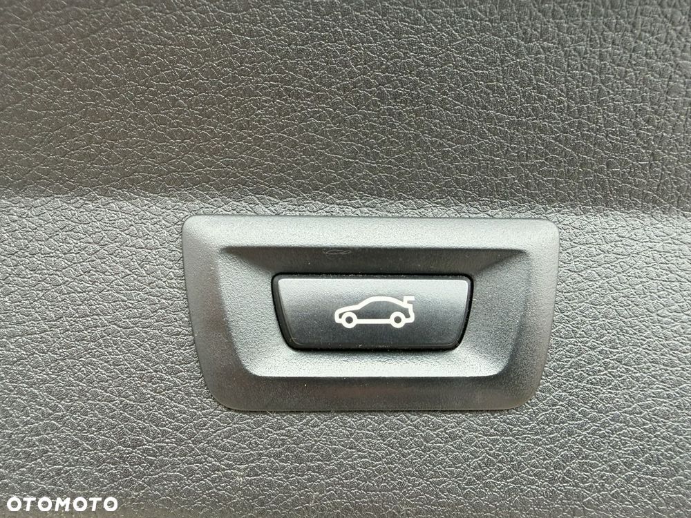 BMW Seria 2 220i Luxury Line - 40