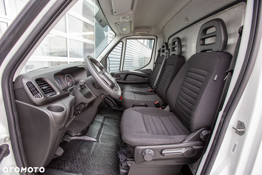 Iveco Daily 35C16 2.3 KONTENER + WINDA dHollandia 750kg koła bliźniaki - 6