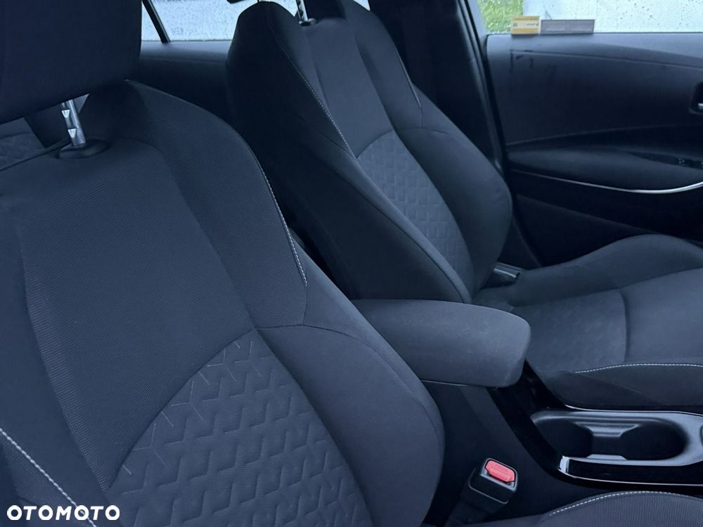 Toyota Corolla 1.8 Hybrid Comfort - 12