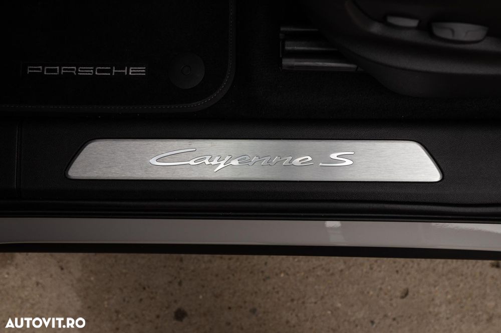 Porsche Cayenne Coupe - 35