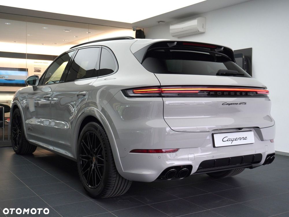 Porsche Cayenne GTS - 18
