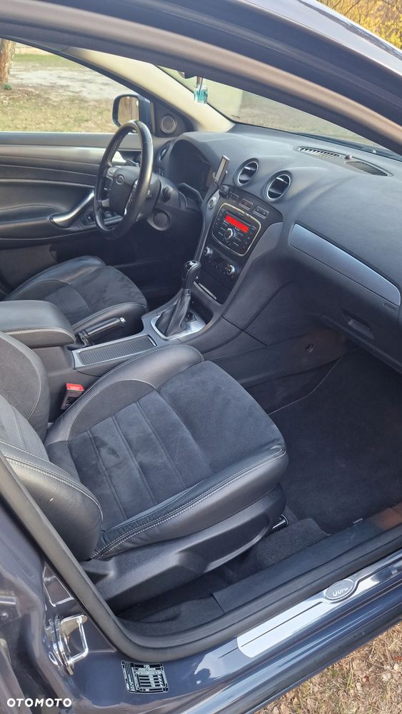 Ford Mondeo 2.0 EcoBoost Titanium - 16