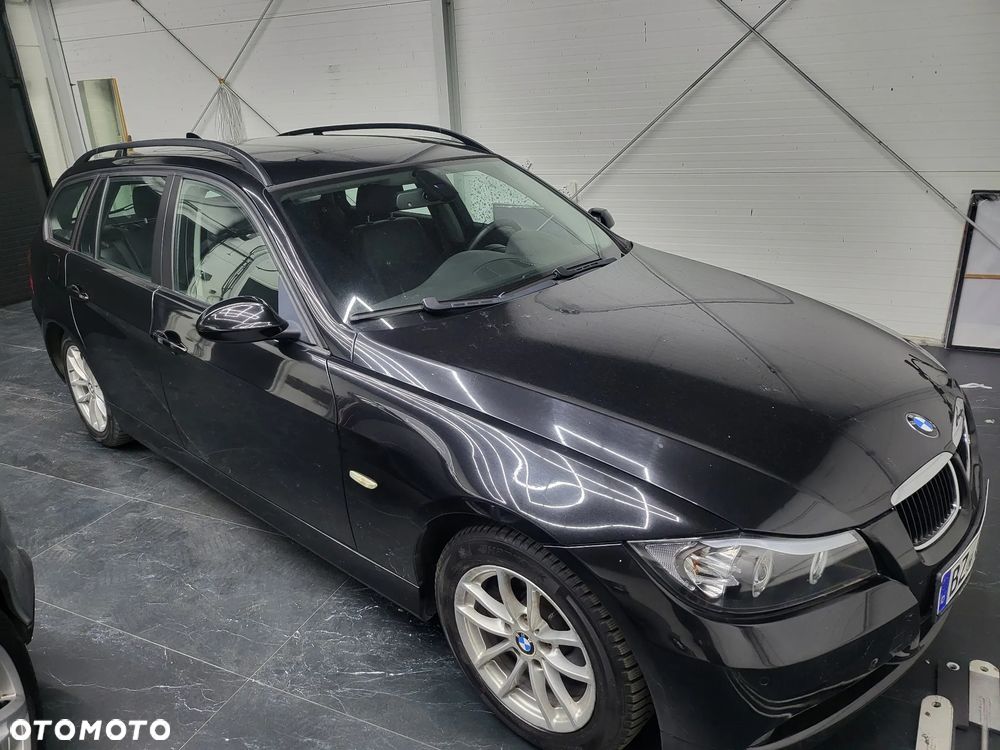 BMW Seria 3 318i - 11