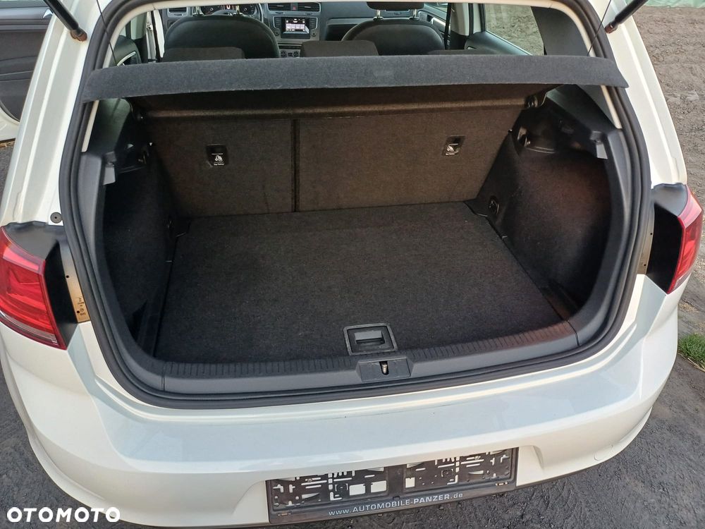 Volkswagen Golf 1.2 TSI BMT Trendline Perfectline - 11