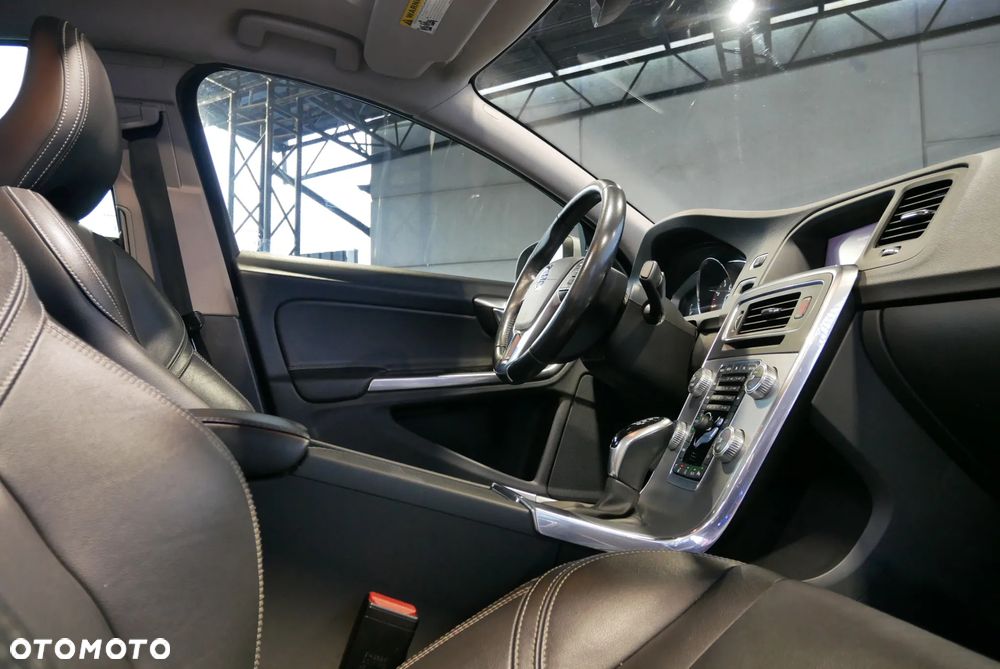 Volvo S60 T5 Geartronic - 28