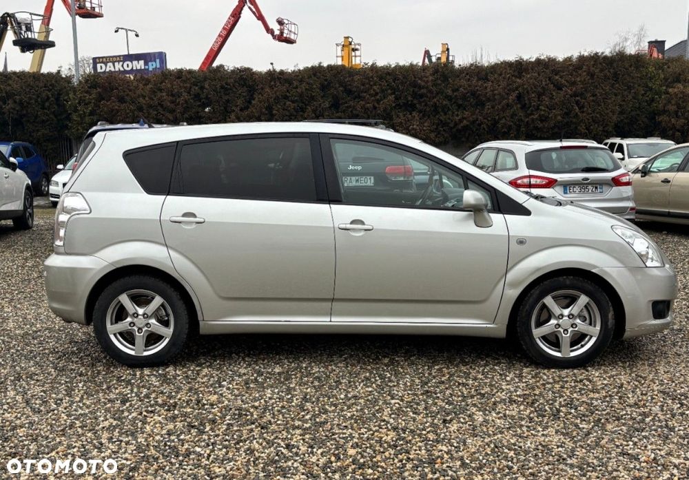 Toyota Corolla Verso - 6