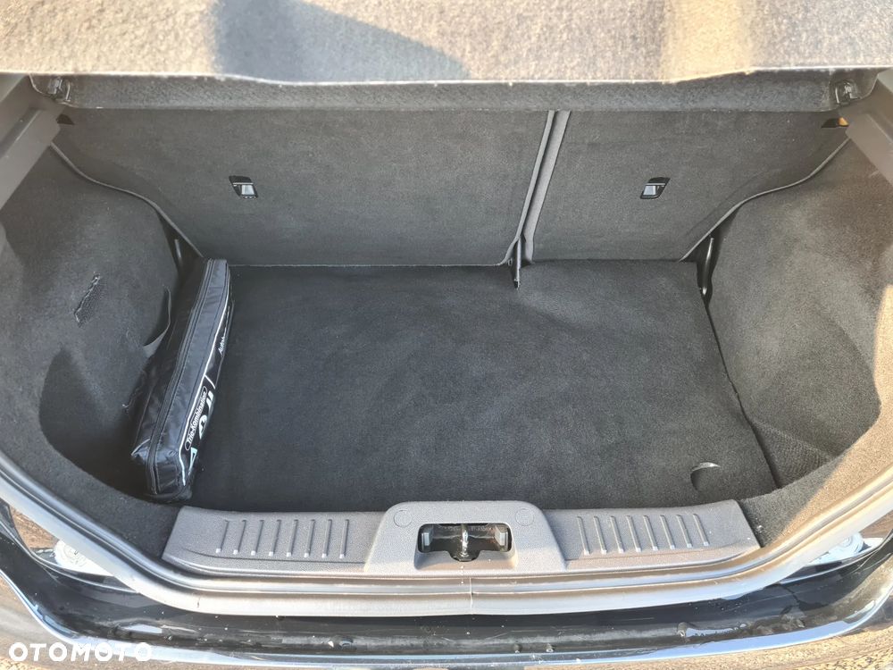 Ford Fiesta 1.25 Celebration - 21