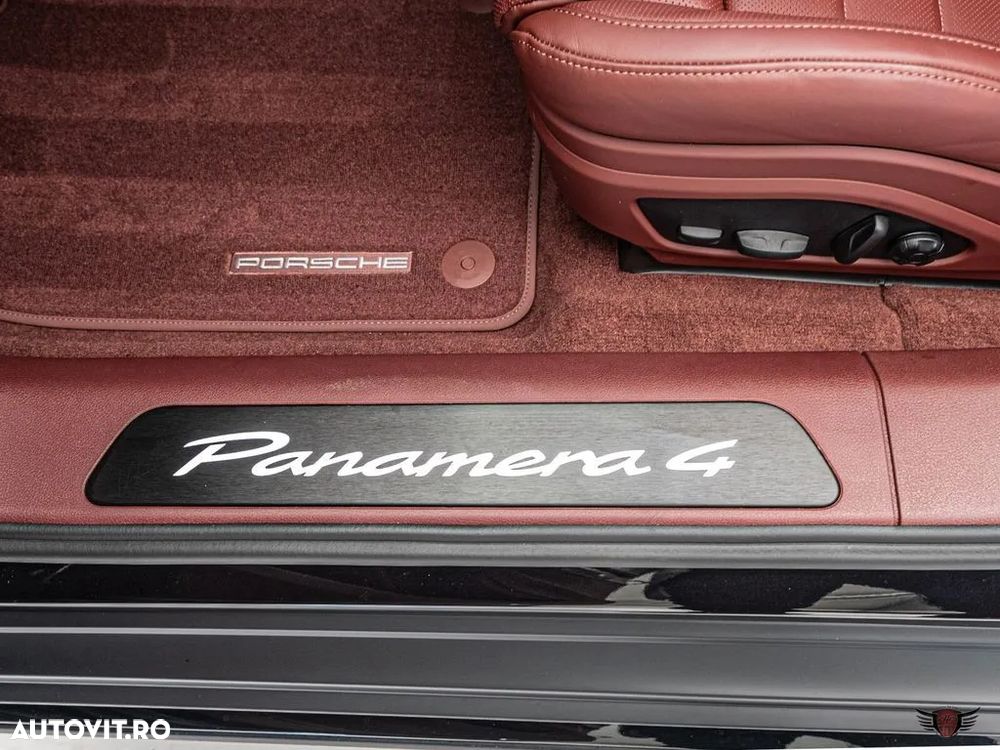 Porsche Panamera 4 - 31