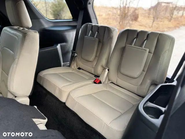 Ford Explorer - 19