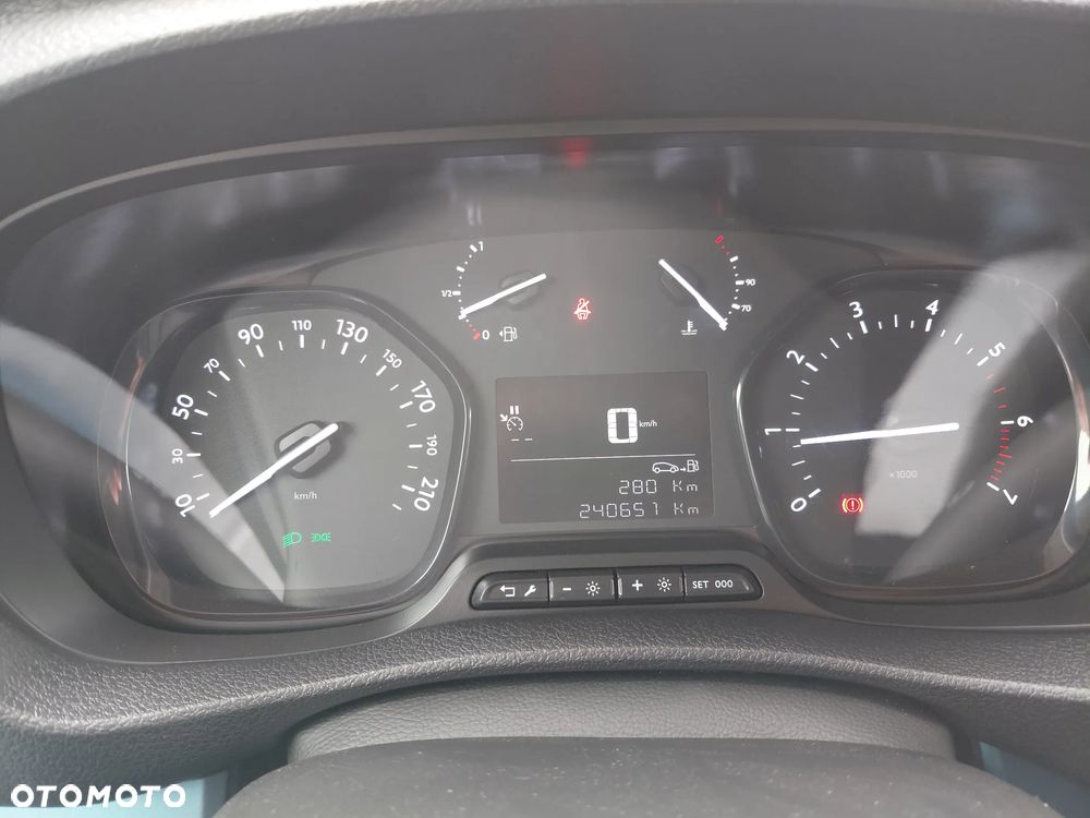 Peugeot Expert L1 1.5 - 21