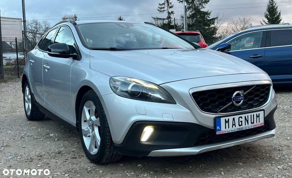 Volvo V40 Cross Country D2 Momentum - 2