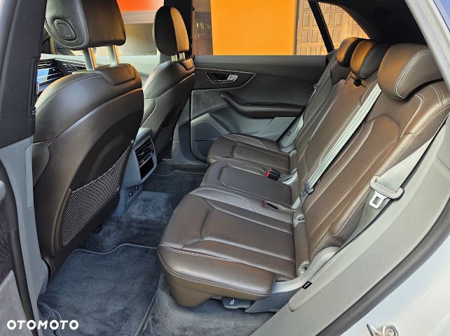 Audi Q8 50 TDI mHEV Quattro Tiptronic - 14