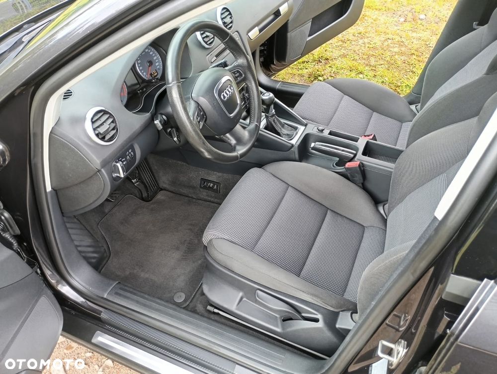 Audi A3 Sportback 2.0 TDI DPF Ambition - 13