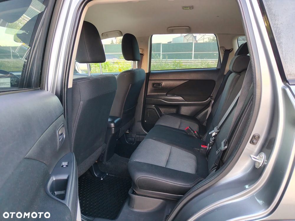 Mitsubishi Outlander 2.0 City Style 2WD - 20