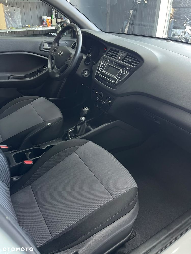 Hyundai i20 1.2 YES - 27