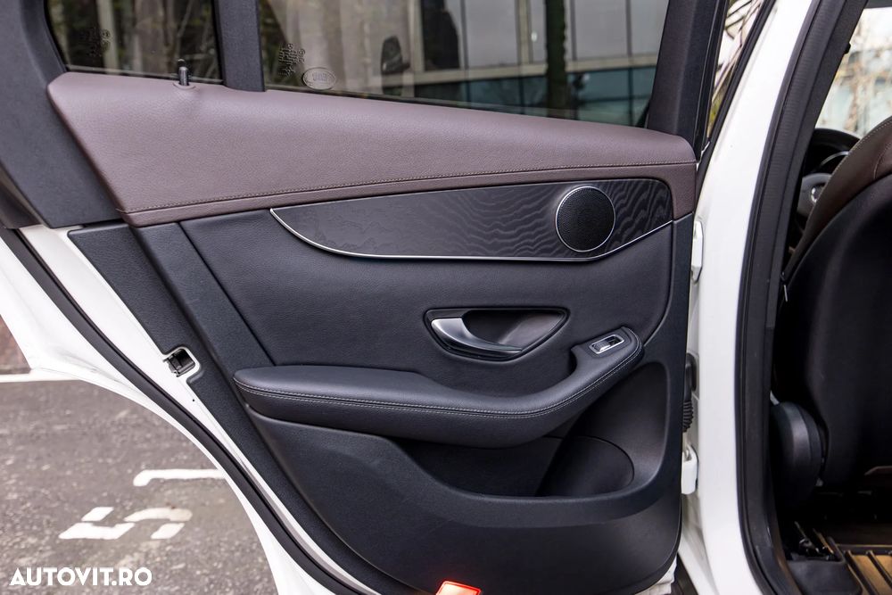 Mercedes-Benz GLC - 30