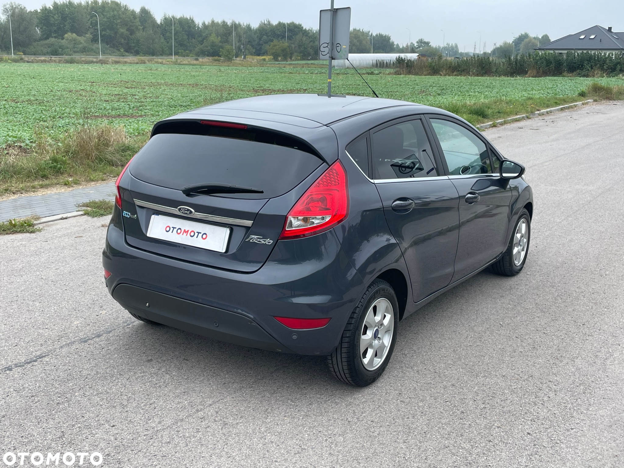 Ford Fiesta 1.6 TDCi DPF Titanium - 30