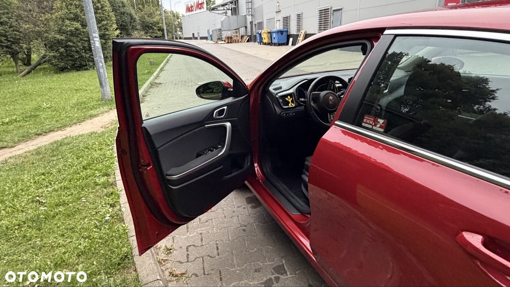 Kia Ceed - 5
