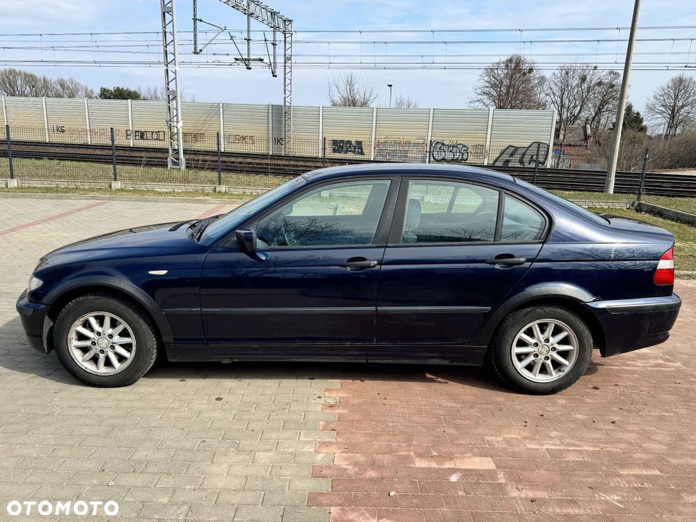 BMW Seria 3 318i - 8