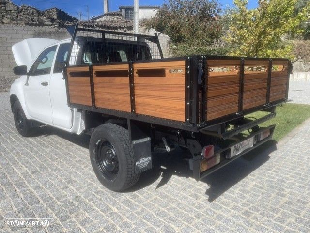 Toyota Hilux - 8