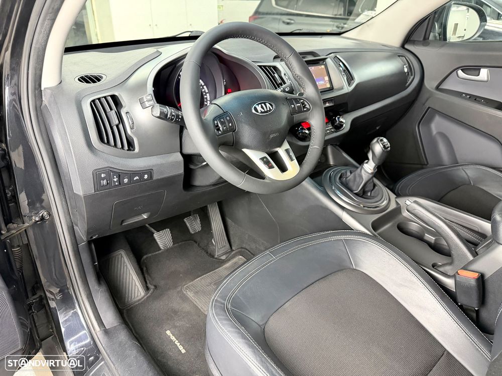 Kia Sportage 1.7 CRDi ISG LX - 16