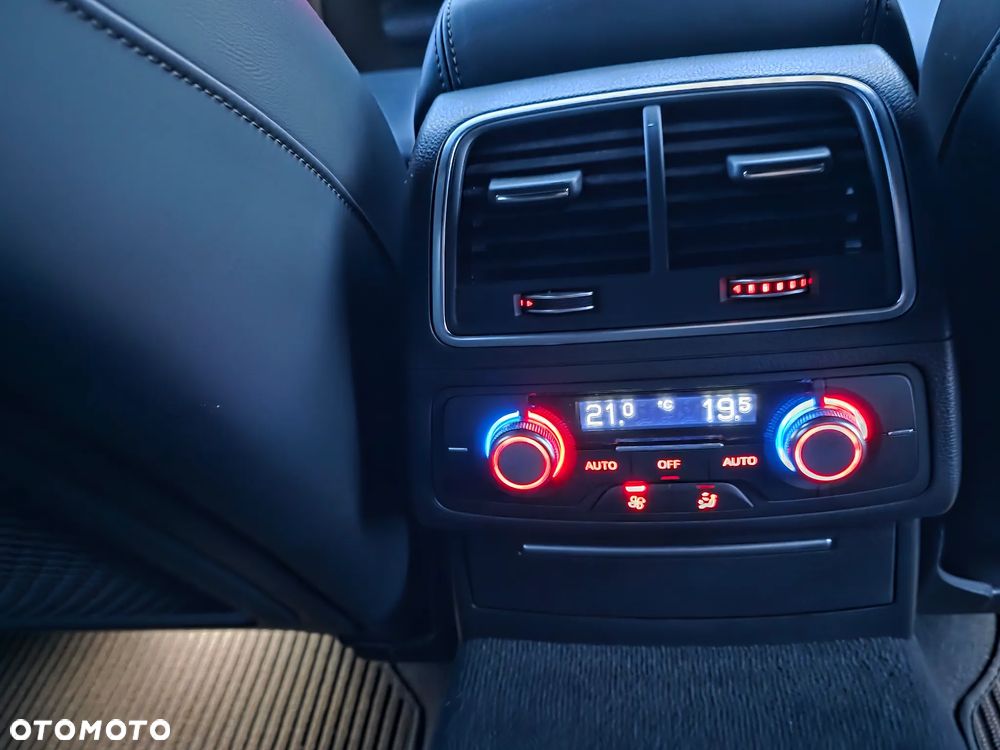 Audi A6 Allroad - 32