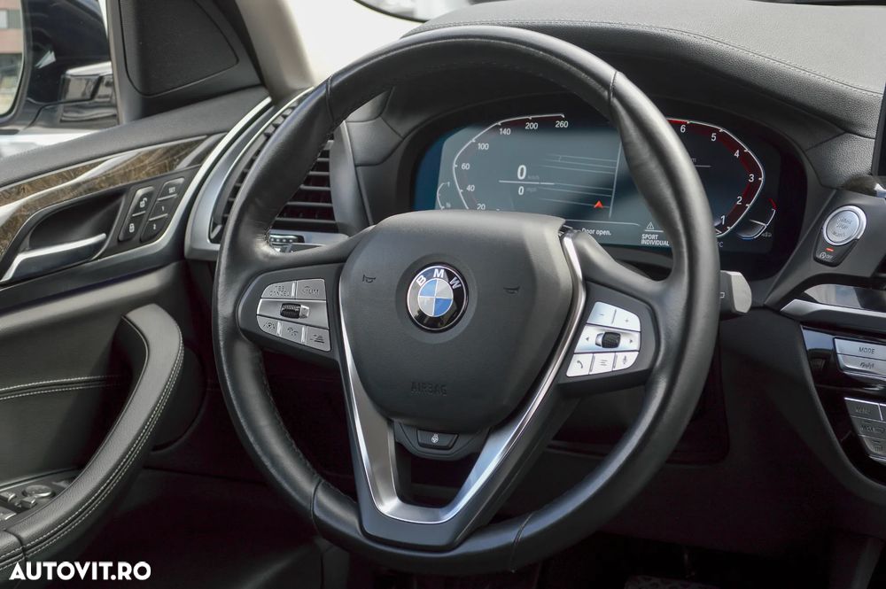BMW X3 xDrive20i AT Luxury Line - 39