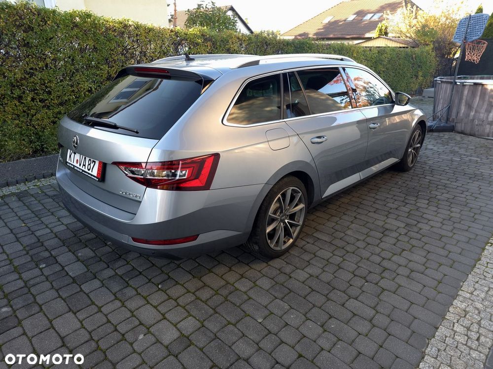 Skoda Superb 2018 photo 4