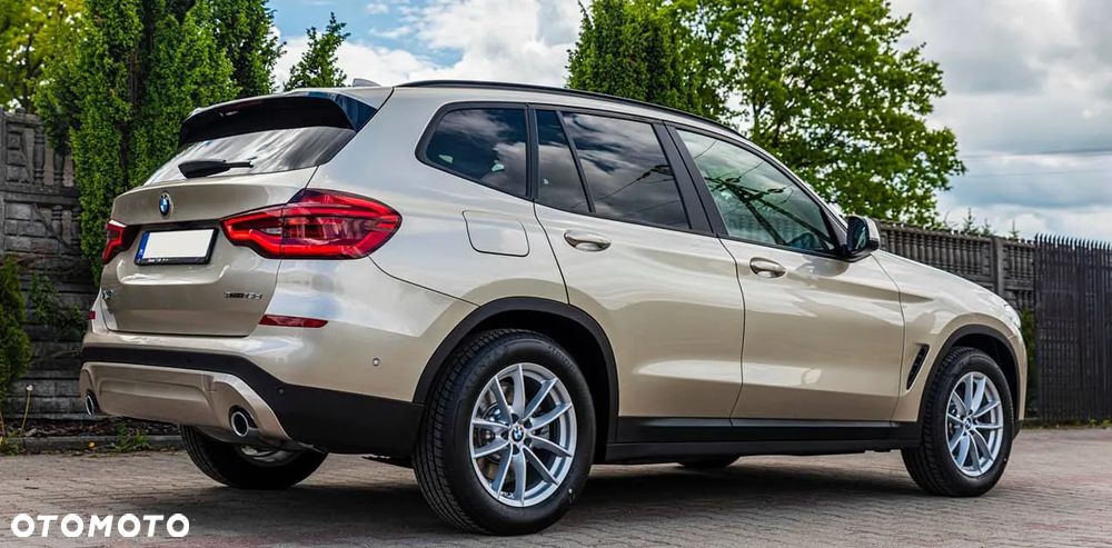 BMW X3 sDrive18d Advantage - 1
